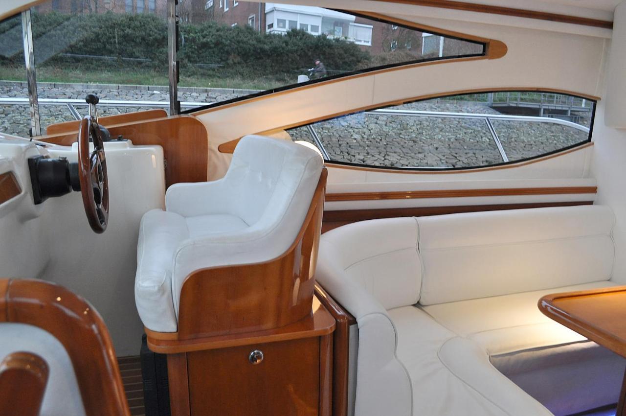 Luxus Yacht Lady Jane City überseestadt * BRE
