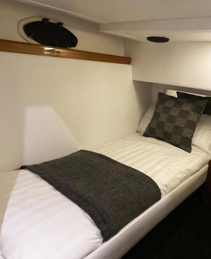 Botel Luxus Yacht Lady Jane City überseestadt