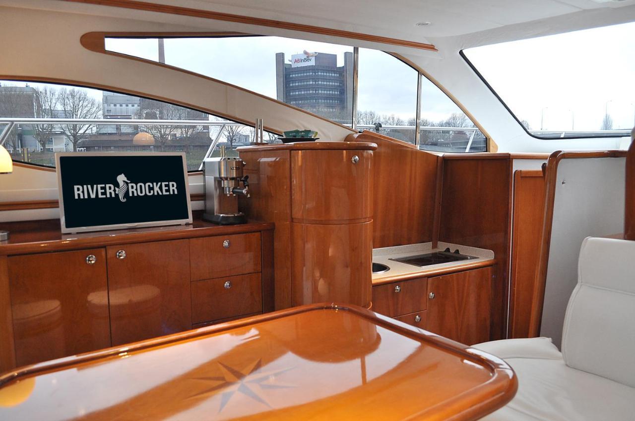 Luxus Yacht Lady Jane City überseestadt *
